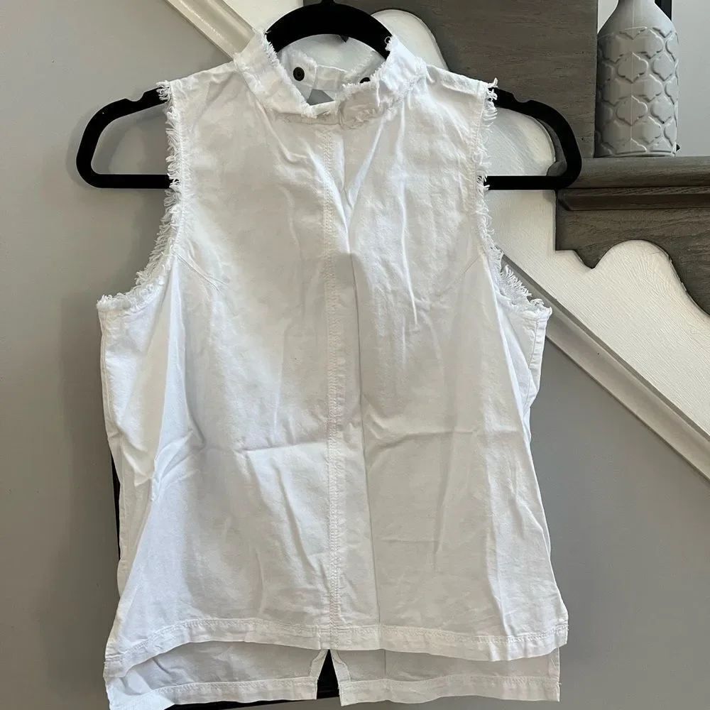 SI-IAE Raw Hem Back Snap Mock Neck Sleeveless Top sz XS NWOT